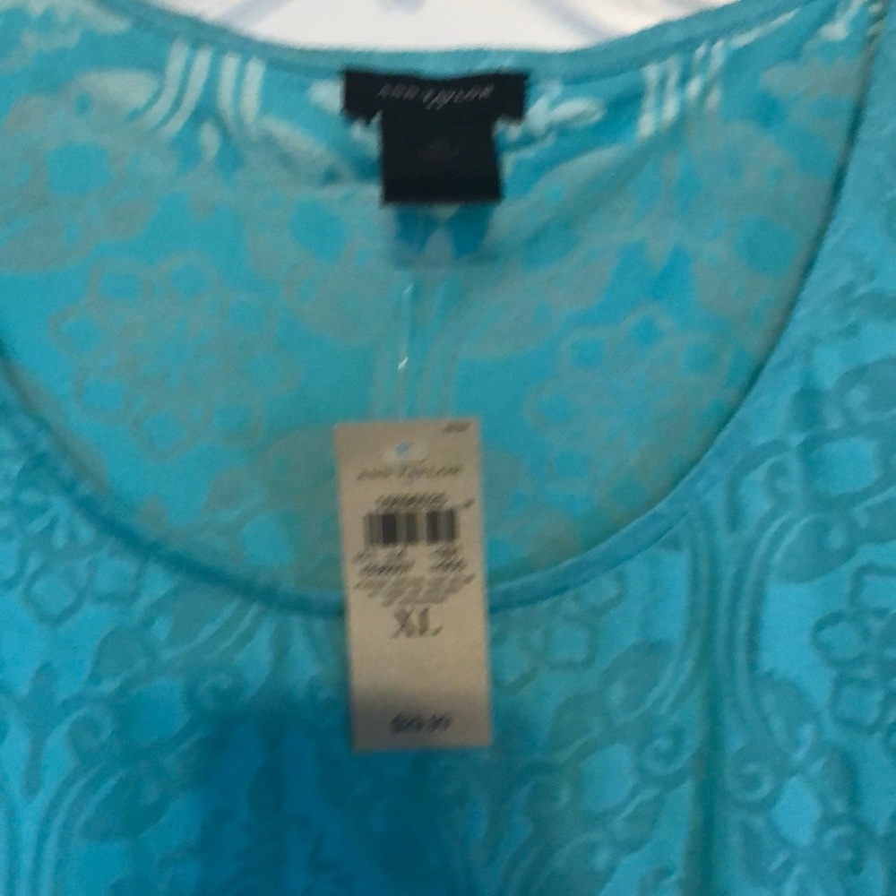 Ann Taylor Tee - Picture 3 of 3